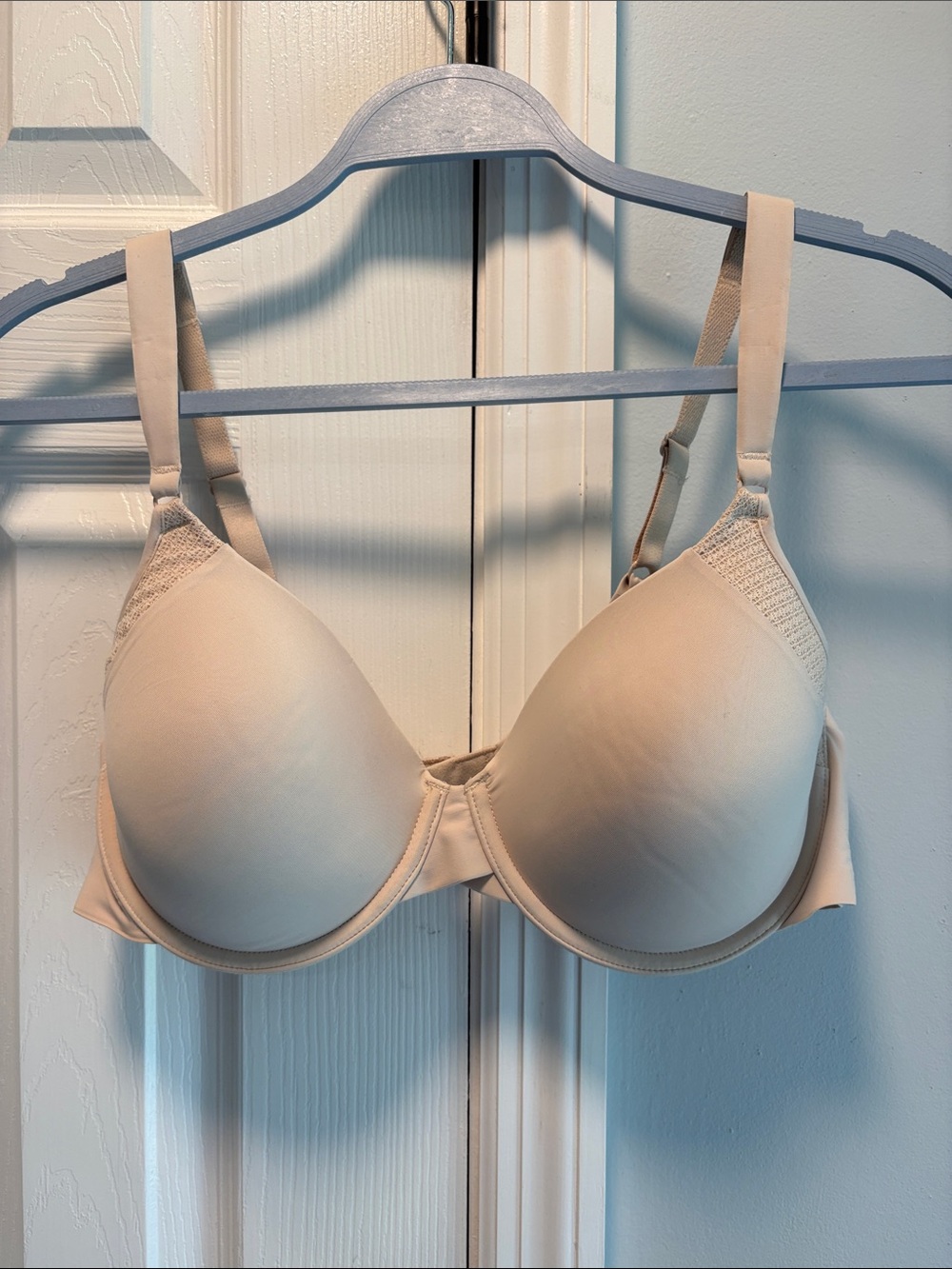 Warner's Beige Smooth T-Shirt Bra with Light Lace Trim